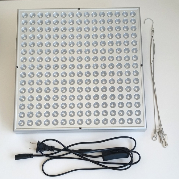 Red Light Panel New in Box (With Cord, Hanging Wires with Hooks & Instructions) - Picture 1 of 16